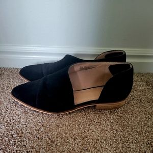 Beast Fashion Flats